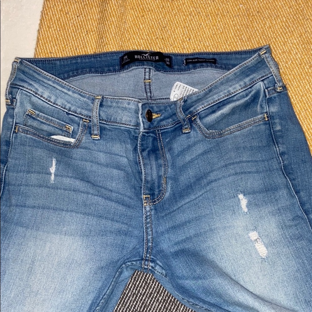 Light wash jeans - Picture 2 of 6